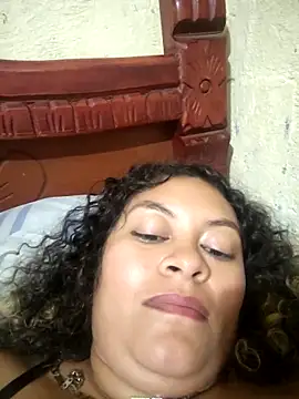 Elenmascarado1509 online show from March 27, 8:37 am