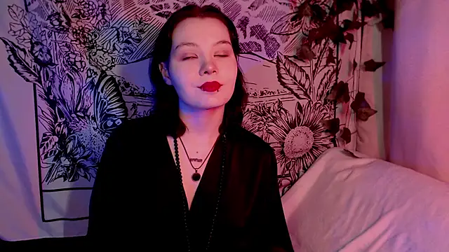 Robin harrington online show from April 21, 9:00 pm