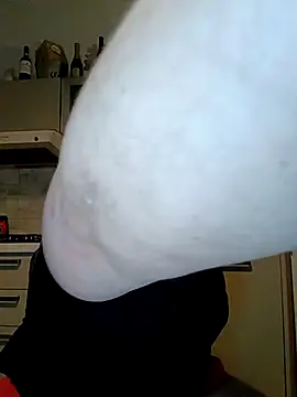 bear skinny online show from April 19, 11:40 pm