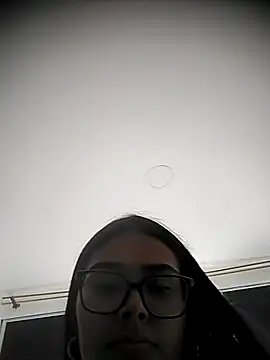 pregnant kitten01 online show from March 11, 7:38 pm