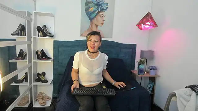 KiaraXMilf online show from March 22, 12:33 pm