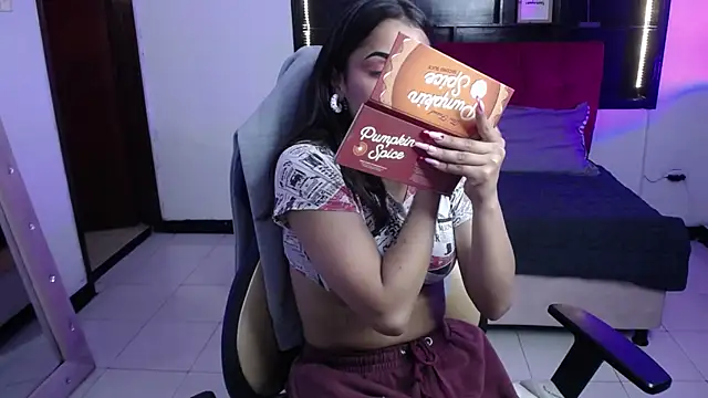  chloe 1 online show from April 21, 8:27 pm