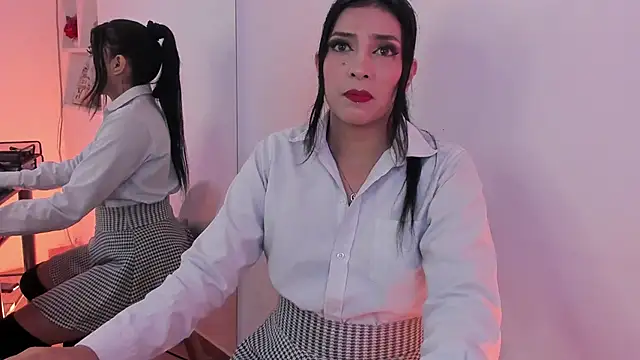 jaade doll online show from April 21, 2:35 pm