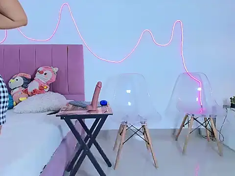 Peliroja lustrum online show from April 22, 7:55 pm