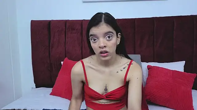 Thalia parkerr  online show from April 24, 12:30 pm