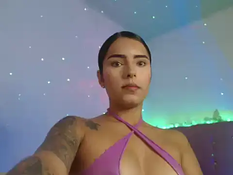 Naomi Scott1 online show from March 12, 12:52 pm