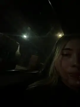 ManuelaVeeleez online show from April 23, 6:10 am