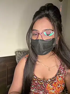 nikki catz online show from April 24, 1:03 pm