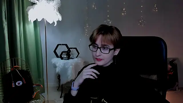 LixeLuna online show from March 13, 6:26 am