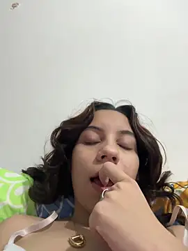 Nicole Cute04 online show from April 29, 4:38 am