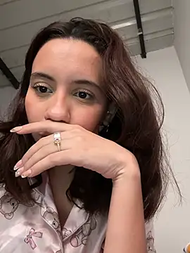 Nicole Cute04 online show from April 23, 4:09 am