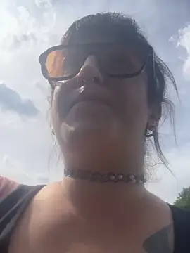 Xlilli69X online show from April 26, 1:42 pm