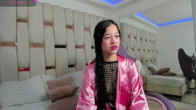 georgina kloss  online show from March 31, 5:24 pm