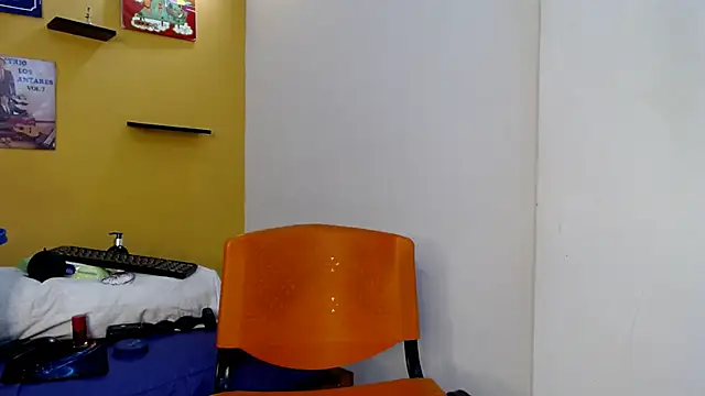 lilithevil32 online show from April 23, 1:57 am