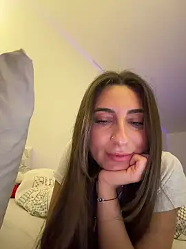 CuteJuliaa online show from March 8, 2:04 am