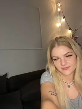 Luna-Noire online show from March 10, 8:35 pm