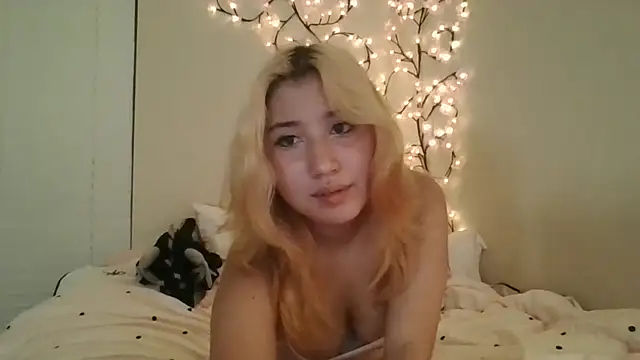 Silverbabyyy2007 online show from June 2, 2:34 am