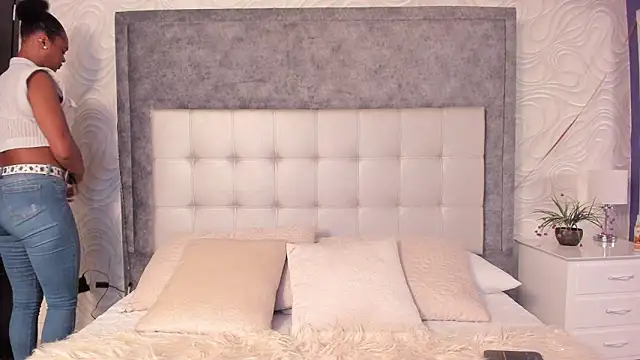 solimar  online show from March 10, 8:46 pm