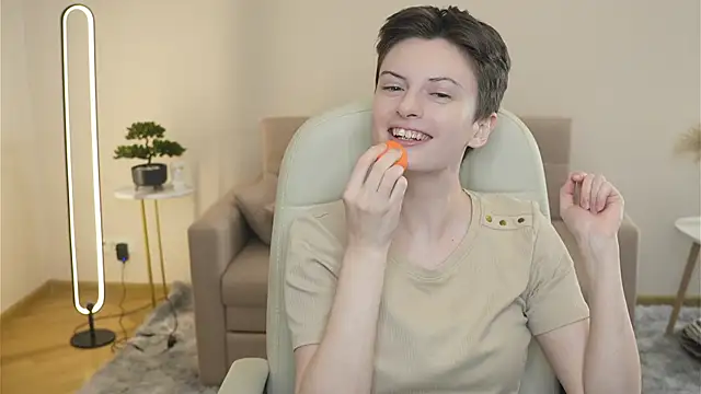 OrphaHayashi online show from March 11, 9:24 am