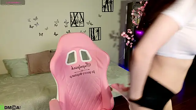 Sugar Kitten12 online show from April 22, 1:02 am