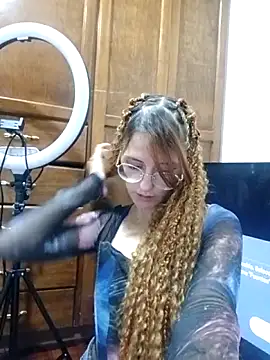 susanhottie1 online show from April 12, 2:36 am