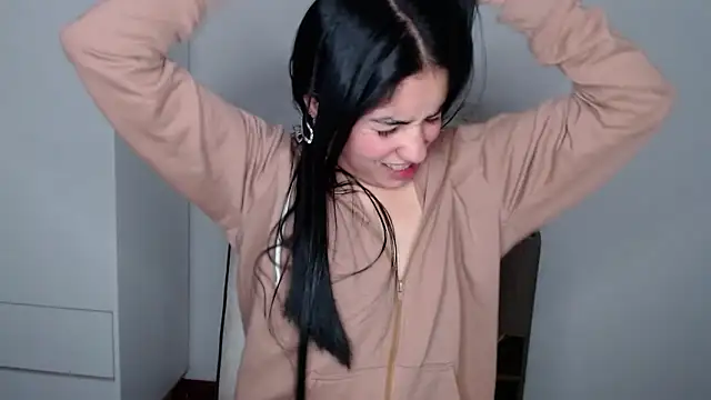 Lucy engel online show from April 26, 12:30 am