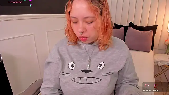 lil la skye online show from April 21, 11:50 am