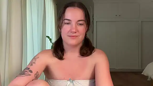 summerxo online show from April 26, 11:46 pm