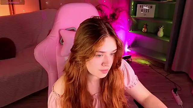 TiffanyVex online show from April 22, 3:31 pm