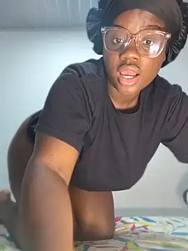 YourLiaa  online show from March 30, 5:29 am