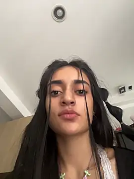 leilani X online show from April 11, 12:31 pm