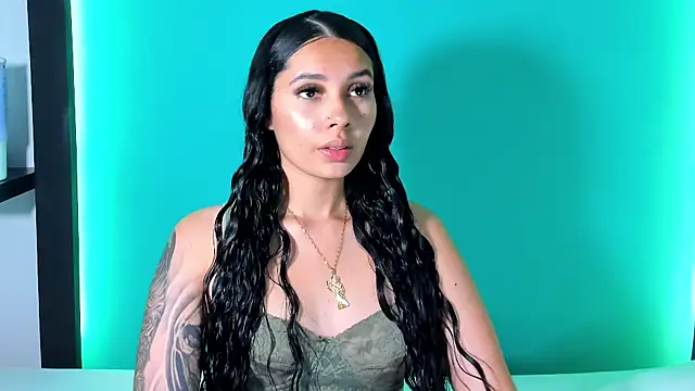 Emma AH online show from April 22, 7:44 pm