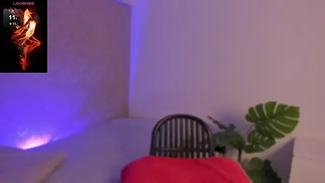 Isa dumont online show from March 17, 1:09 am