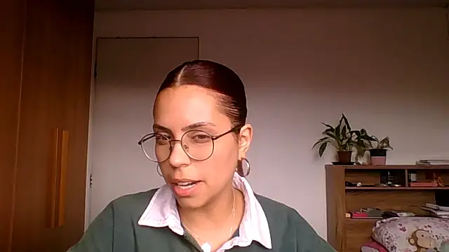 NildaKelsheimer online show from March 9, 4:21 pm