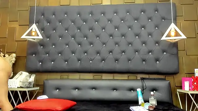 CaroBeltran online show from April 25, 7:11 pm