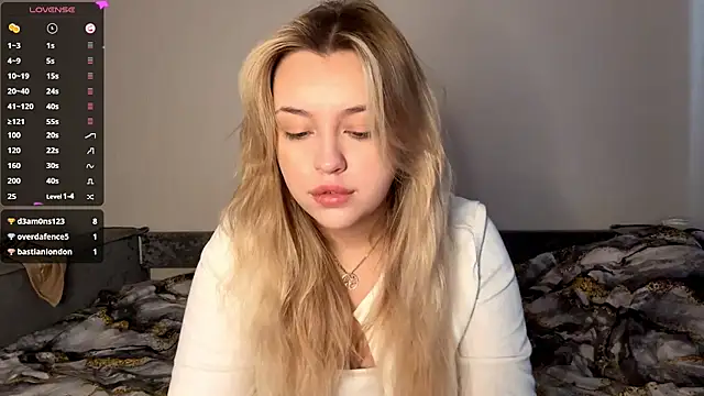 WonderedFlair online show from April 23, 8:33 am