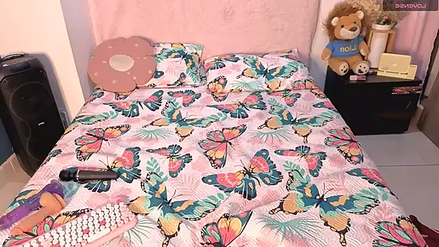 kronysmith30 online show from April 23, 7:38 am