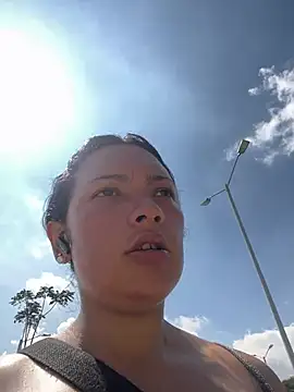 Marianaxc online show from April 22, 2:47 pm