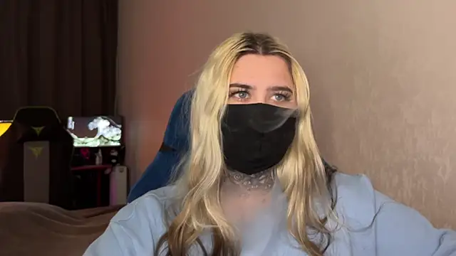 Xtoni  online show from March 10, 7:01 am