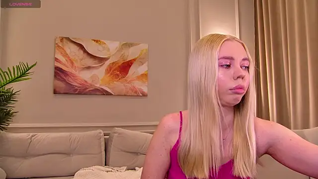 TessaAdorablee online show from April 26, 5:38 am