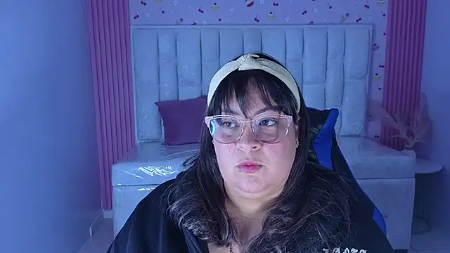 Astrid1 s online show from March 7, 3:46 am