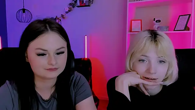  sabrina moore online show from April 13, 11:33 am