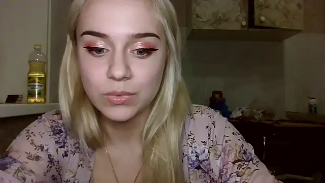 Barbie   girl online show from March 13, 6:53 pm