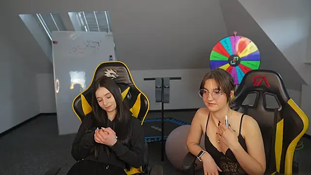 Sweet cherry054 online show from April 15, 10:38 am