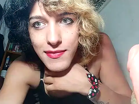 MakiMorningstar online show from April 5, 6:34 am