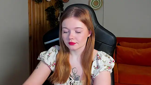 ElinaVale online show from April 26, 5:10 pm