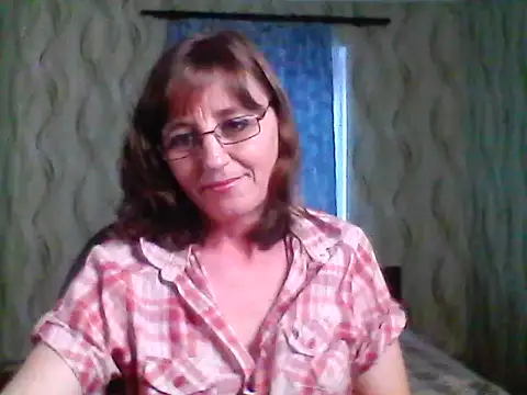 Alisaprice077 online show from April 1, 1:41 pm