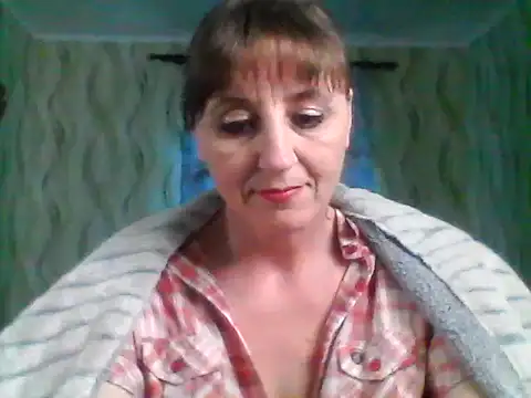 Alisaprice077 online show from April 25, 2:36 pm