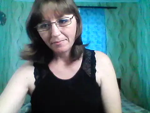 Alisaprice077 online show from April 13, 7:31 am