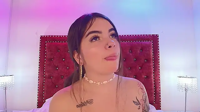 Daphne glas online show from March 17, 11:47 am